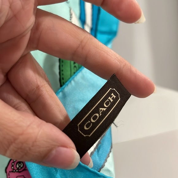 Super Rare Coach Hangtag Square Scarf - Picture 9 of 14